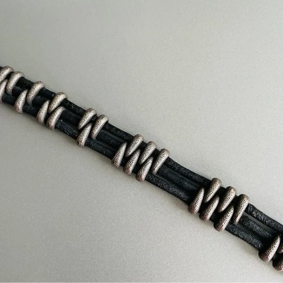 🎉Sold🎉 David Yurman Leather And Sterling Silver Cable Station Men’s Bracelet - Picture 8 of 9